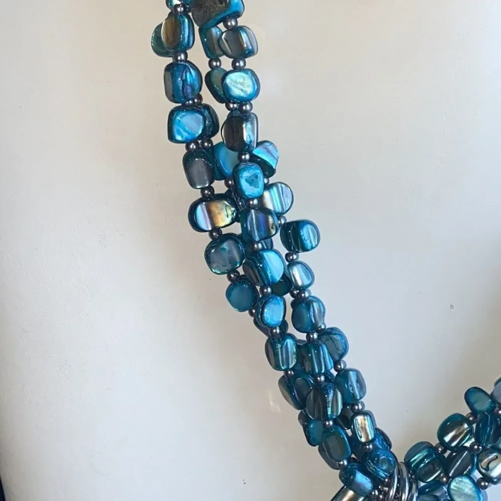 Multilayered Spiked Blue Shell Necklace - Picture 3 of 9